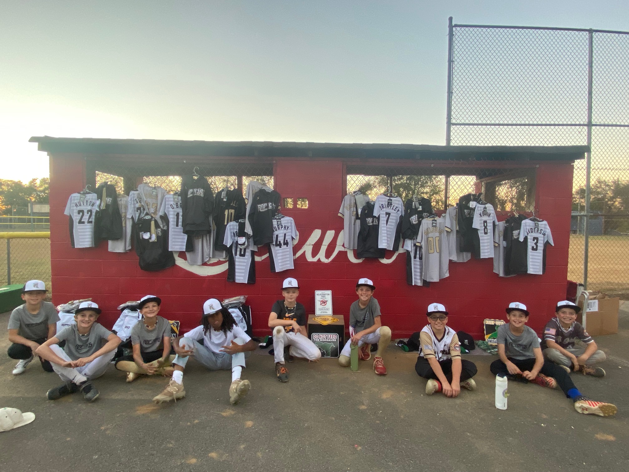 Mt. Juliet Raptors logo